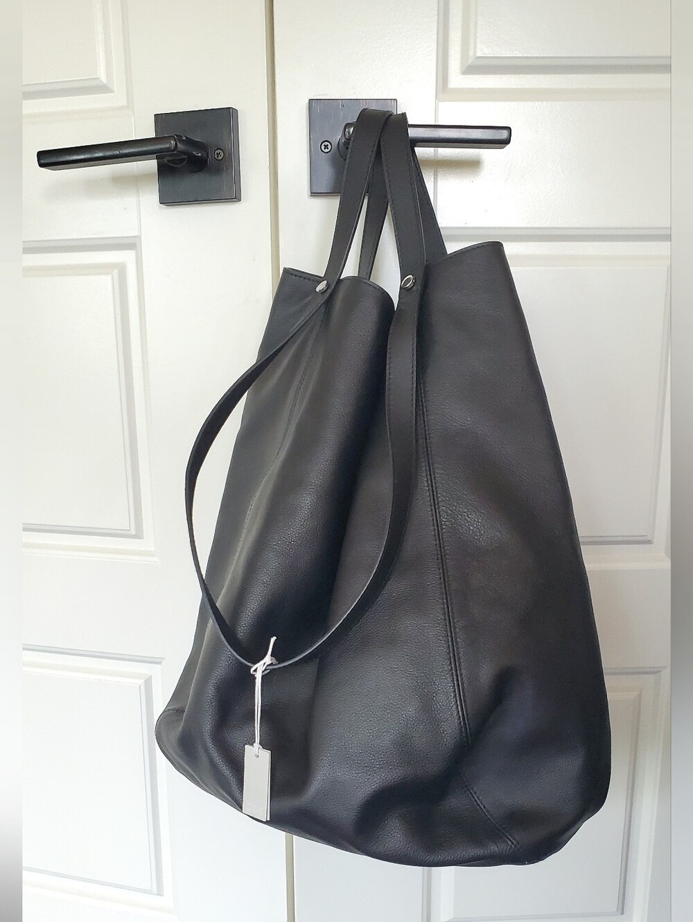 COS LARGE VERSATILE LEATHER SHOPPER IN BLACK PEBBLED LEATHER TOTE NWT $250
